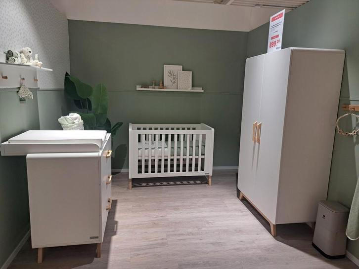 Complete Babykamer Set Iglo - Wit showmodel, Kinderen en Baby's, Kinderkamer | Complete kinderkamers, Zo goed als nieuw, Jongetje of Meisje