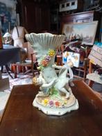 Mooi porseleinen beeld met merk, Antiek en Kunst, Ophalen of Verzenden