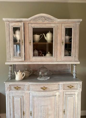 Antieke vintage Buffetkast with wash kleur beschikbaar voor biedingen