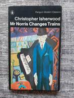 Christopher Isherwood - Mr Norris Changes Trains - Penguin, Boeken, Ophalen of Verzenden, Gelezen, Christopher Isherwood, Europa overig