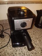 DeLonghi Pistonmachine EC 153.B, Witgoed en Apparatuur, Koffiezetapparaten, Ophalen, Gebruikt, Koffiemachine, 1 kopje