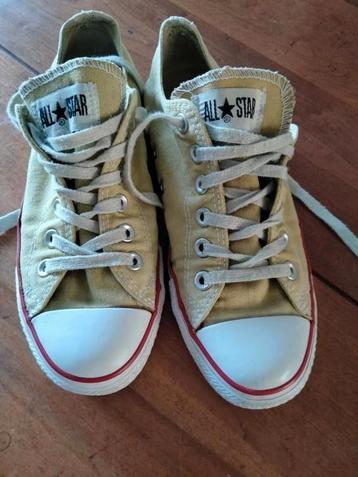 Converse All Stars. Vintage. maat 38. Mosterdgeel  beschikbaar voor biedingen