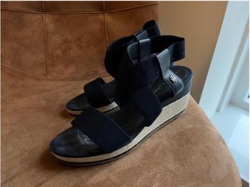 Tommy Hilfiger dames schoenen (chique & nauwelijks gebruikt) beschikbaar voor biedingen