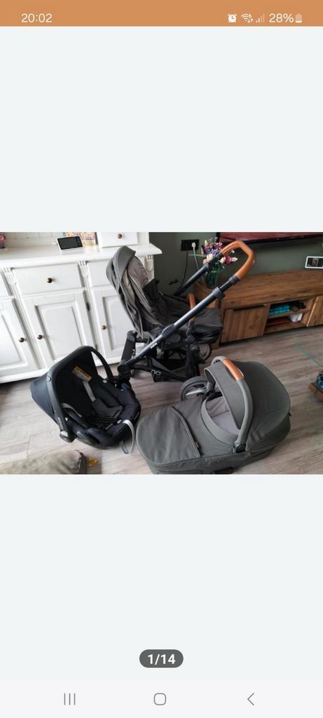 Mutsy nio kinderwagen set, Kinderen en Baby's, Kinderwagens en Combinaties, Gebruikt, Kinderwagen, Mutsy, Met reiswieg, Verstelbare duwstang