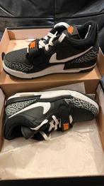 Nike Air Jordan Legacy Low GS Maat 37,5, Ophalen, Jongen of Meisje, Schoenen, Nieuw