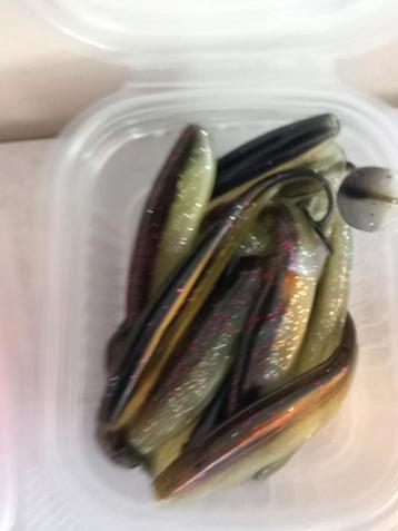 12cm shads  beschikbaar voor biedingen