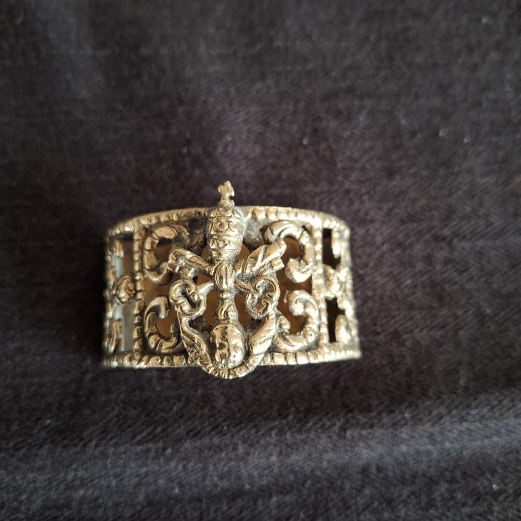 Servetring met decoratief design, Antiek en Kunst, Antiek | Bestek, Ophalen of Verzenden