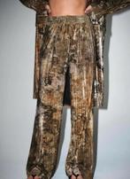 ***Zara*** velvet pak tweedelig, Kleding | Dames, Maat 38/40 (M), Kostuum of Pak, Bruin, Zara