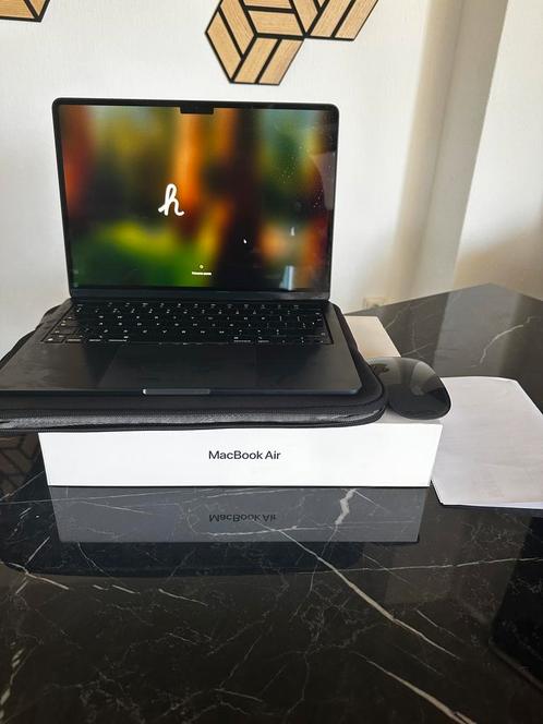 Apple Macbook 13.6inch - 2024 - 16GB - Factuur + Garantie!, Computers en Software, Apple Macbooks, Zo goed als nieuw, 13 inch