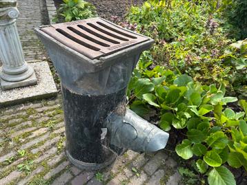 DUKA vloerput 34x34 cm – gebruikt, in goede staat beschikbaar voor biedingen