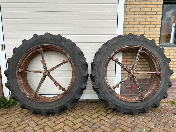 13.6 38 Michelin 5-str - 18x28 18x34- 8.3 + 9.5 R44 op velg, Zakelijke goederen, Agrarisch | Onderdelen | Banden, Velgen en Assen