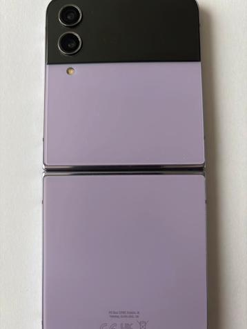 Samsung flip 4 128gb kleur paars met klein defect beschikbaar voor biedingen