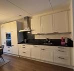 Nette Rechte Keuken met Neff Apparatuur en Bosch Kookplaat, Huis en Inrichting, Keuken | Complete keukens, Ophalen, Enkelwandige keuken