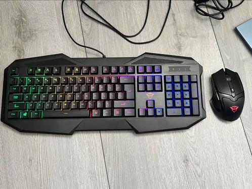 Trust GXT Gaming toetsenbord en muis, Computers en Software, Toetsenborden, Zo goed als nieuw, Qwerty, Bedraad, Toetsenbord en muis-set