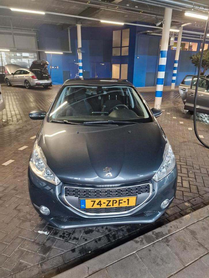 Peugeot 208 1.6 VTI 88KW/120PK 5-D 2013 Grijs 121825KM., Auto's, Peugeot, Particulier, Benzine, C, Hatchback, Handgeschakeld, Origineel Nederlands