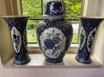 Boch Delft blauwe vaas en 2 fluitvazen, Ophalen