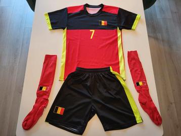 België Voetbaltenue Kevin De Bruyne "Thuis" inclusief sokken beschikbaar voor biedingen