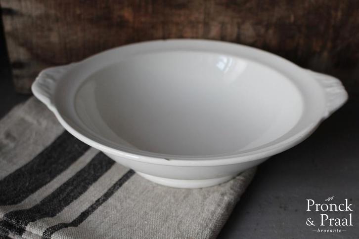 Oude brocante schaal op voet off white Nr.4 *Pronck & Praal*, Antiek en Kunst, Curiosa en Brocante, Ophalen of Verzenden