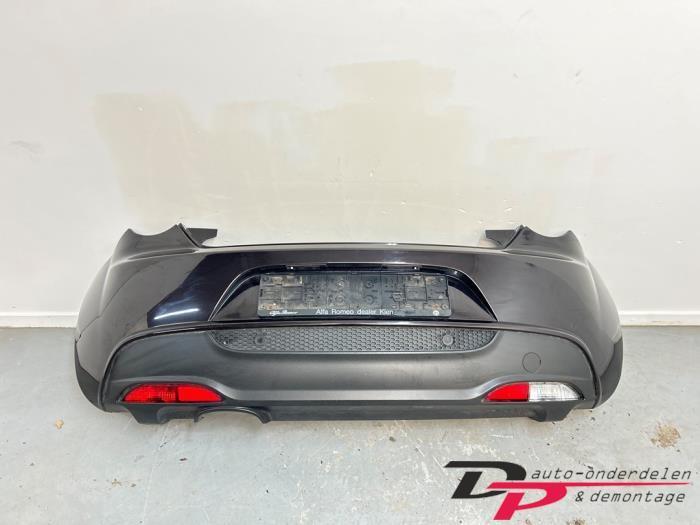 Achterbumper van een Alfa Romeo Mito (805B), Auto-onderdelen, Carrosserie en Plaatwerk, Bumper, Alfa Romeo, Gebruikt, 3 maanden garantie