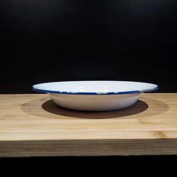 Emaille bord wit met blauwe rand No 1120 beschikbaar voor biedingen