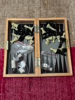 Magnetische Backgammon en Schaakspel Saman, Hobby en Vrije tijd, Gezelschapsspellen | Bordspellen, Ophalen of Verzenden, Zo goed als nieuw