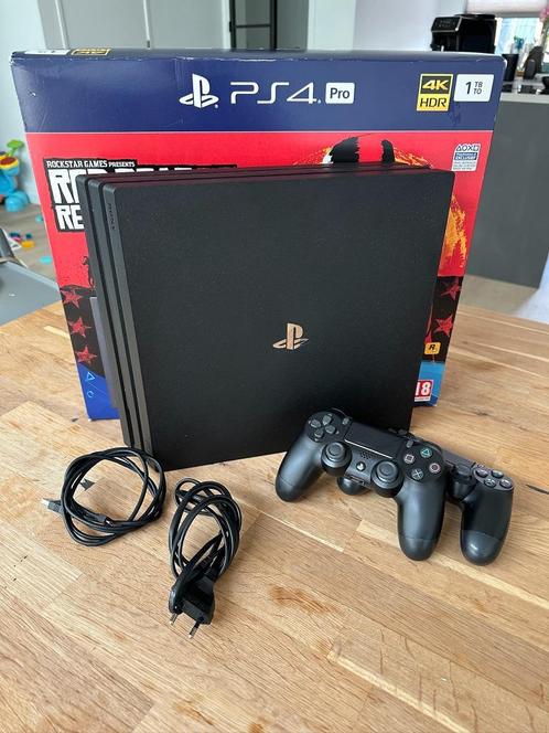 Playstation 4 Pro 1TB - PS4 Pro, Spelcomputers en Games, Spelcomputers | Sony PlayStation 4, Zo goed als nieuw, Pro, 1 TB, Met 2 controllers
