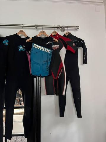 Diverse wetsuits beschikbaar voor biedingen