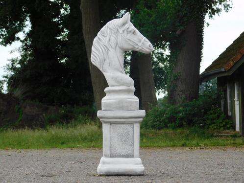 Paardenhoofd op Sokkel - 83 cm - Steen, Tuin en Terras, Tuinbeelden, Dierenbeeld, Steen, Ophalen of Verzenden