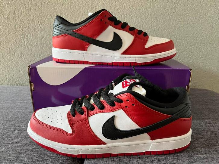 Nike SB Dunk Low J-Pack Chicago mt 43 EU / 9,5 US, Kleding | Heren, Schoenen, Nieuw, Sneakers of Gympen, Overige kleuren, Ophalen of Verzenden