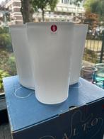 Iittala Alvar Aalto tafelvaas 120mm vaas opaalwit, Huis en Inrichting, Woonaccessoires | Vazen, Ophalen of Verzenden, Zo goed als nieuw