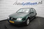 Volkswagen Bora 1.4-16V Trendline nette sedan met trekhaak, Voorwielaandrijving, Metallic lak, Zwart, Volkswagen