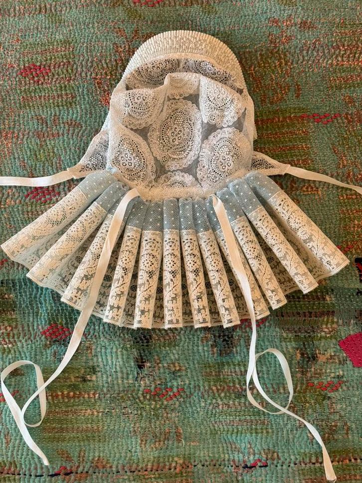 Antieke kanten Twentse knipmuts, Antiek en Kunst, Antiek | Kleding en Accessoires, Dames, Ophalen of Verzenden
