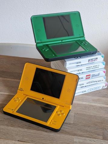 Twee Nintendo DSi XL DSiXL beschikbaar voor biedingen