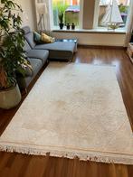 Gereinigd vloerkleed 1.90x2.80 - met vlekken, Huis en Inrichting, Ophalen, Gebruikt, Wit, 150 tot 200 cm