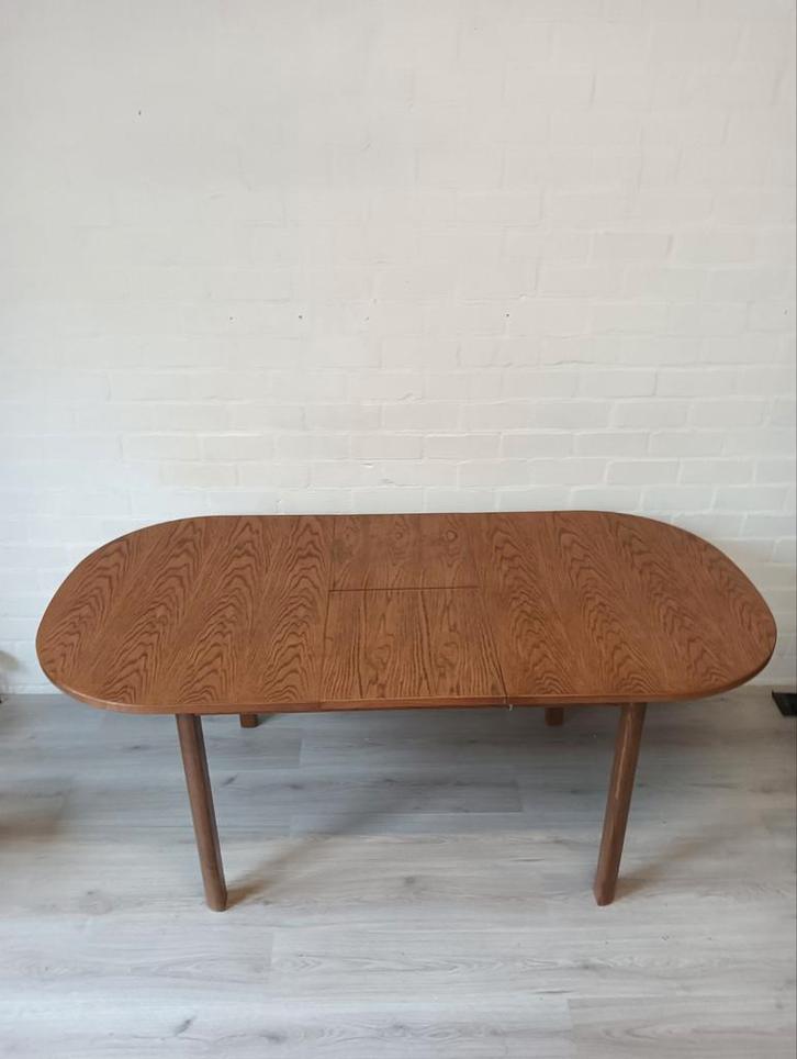Ovale houten uitschuifbare eettafel, eiken., Huis en Inrichting, Tafels | Eettafels, Gebruikt, 100 tot 150 cm, 200 cm of meer