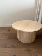 Travetine bij zet tafel nieuw!, Huis en Inrichting, Tafels | Bijzettafels, Ophalen of Verzenden, Zo goed als nieuw, Rond, Hout