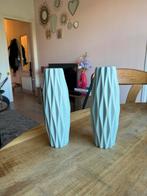 Vazen - plastic, lichtblauw, Huis en Inrichting, Woonaccessoires | Vazen, Blauw, Ophalen of Verzenden, Minder dan 50 cm, Glas