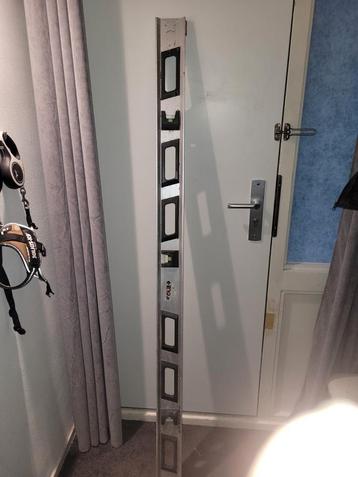 Sola Waterpas - Nauwkeurig en Betrouwbaar beschikbaar voor biedingen