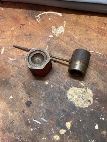 Loodmal voor loodjes te gieten zonder ankers beschikbaar voor biedingen