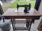 Antieke  naaimachine, Antiek en Kunst, Antiek | Naaimachines, Ophalen of Verzenden