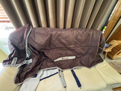 Bucas smartex rain regendeken bruin stay dry met 2x hals!, Dieren en Toebehoren, Paarden en Pony's | Dekens en Dekjes, Gebruikt