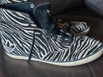 Te koop Adidas schoenen maat 40, Kleding | Dames, Schoenen, Adidas, Ophalen of Verzenden, Sneakers of Gympen, Zo goed als nieuw