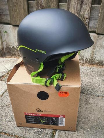Palm Shuck kano kajak wildwater helm beschikbaar voor biedingen