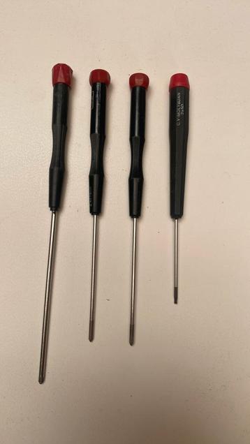 Set van 4 precisie schroevendraaiers, 3x kruis/1x plat beschikbaar voor biedingen