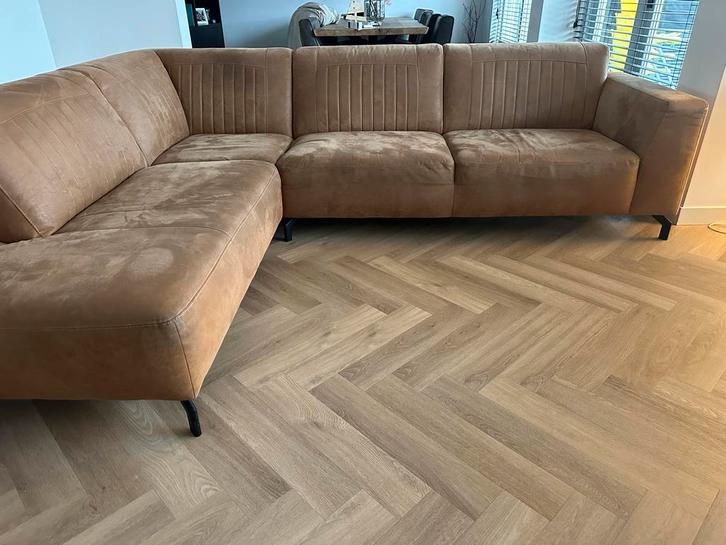 Mooie cognac kleurige hoekbank van Trendhopper- 275x217 cm, Huis en Inrichting, Banken | Complete zithoeken, Zo goed als nieuw