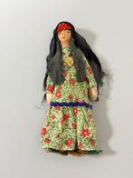Egyptian Doll In Handmade 1960 Traditional Clothing Vintage, Ophalen of Verzenden, Zo goed als nieuw, H, H
