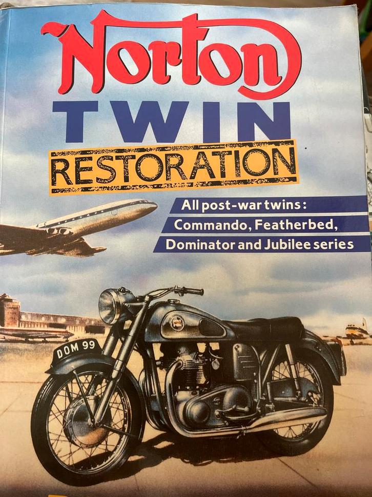 Boek: Norton Twin Restauratie, Boeken, Motoren, Zo goed als nieuw, Merk of Model, Ophalen of Verzenden
