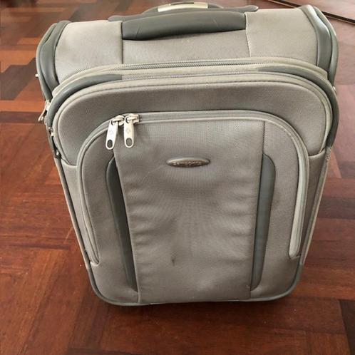 ZGAN Samsonite 2-wielige trolley light grey, Sieraden, Tassen en Uiterlijk, Koffers, Zo goed als nieuw, Zacht kunststof, Minder dan 50 cm