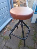 Drie barkrukjes verstelbaar, Ophalen, In hoogte verstelbaar, Zo goed als nieuw, IJzer