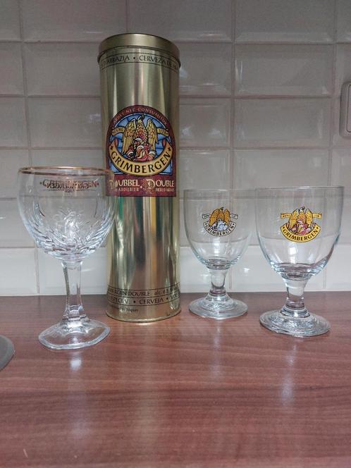 Grimbergen bierglazen 3 stuks en een leeg blik, Verzamelen, Biermerken, Zo goed als nieuw, Glas of Glazen, Overige merken, Ophalen of Verzenden